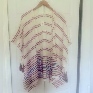 Francesca’s collection 18 shawl scarf with gathered tie sides